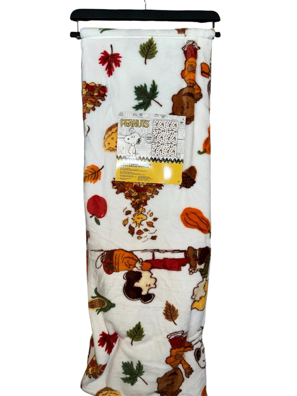 Peanuts White Fleece Blanket with Autumn Leaves and Characters